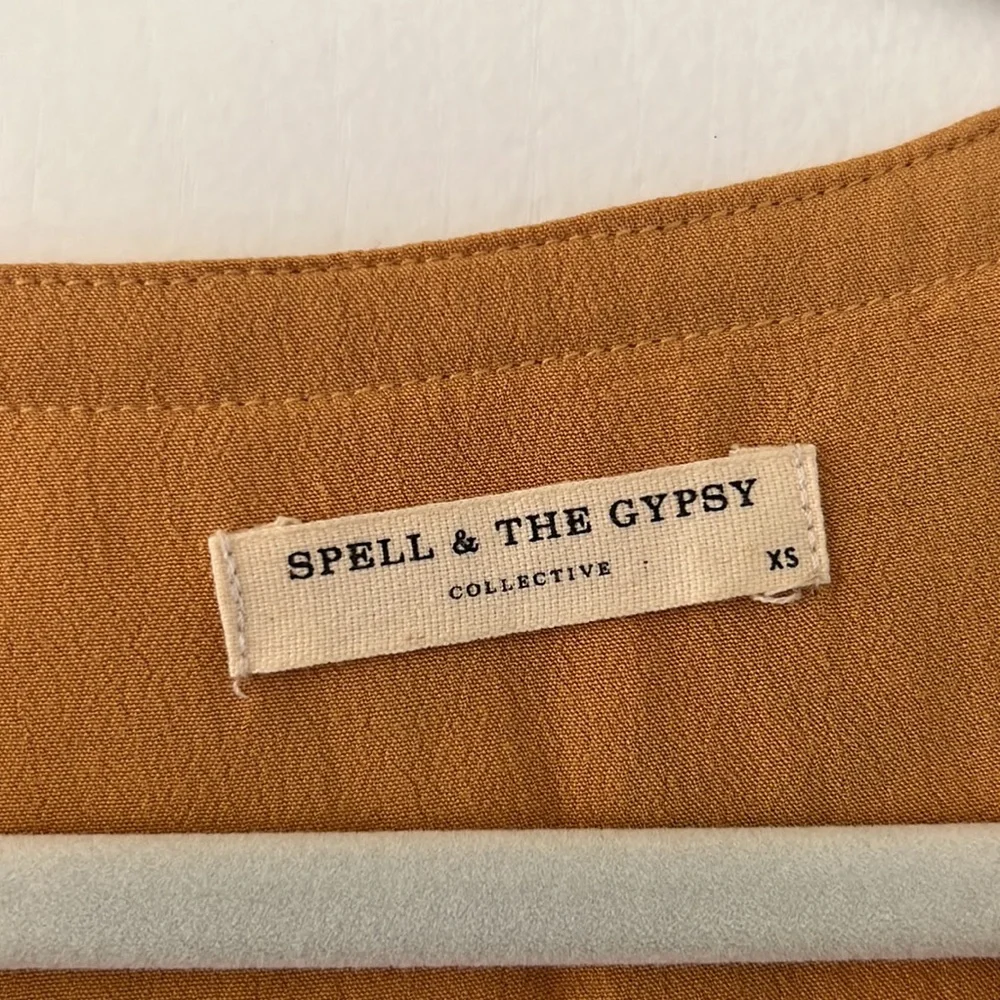 Spell & the Gypsy top - Picture 2 of 4